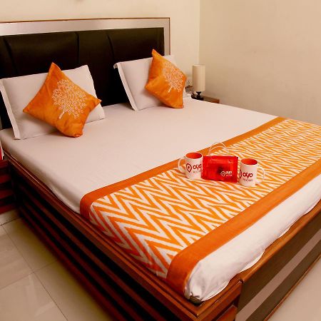 Oyo 2054 New Hotel Broadway 瓦拉纳西 外观 照片