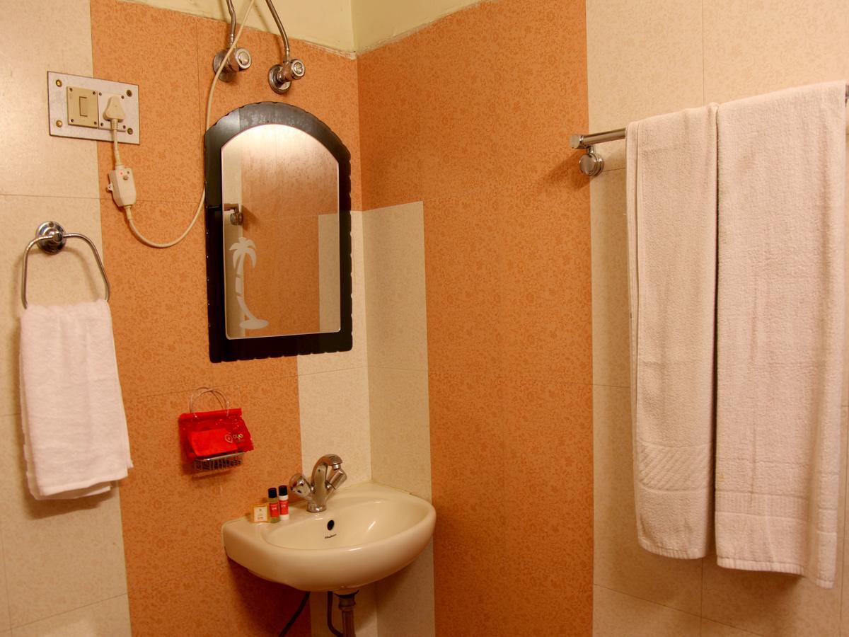 Oyo 2054 New Hotel Broadway 瓦拉纳西 外观 照片