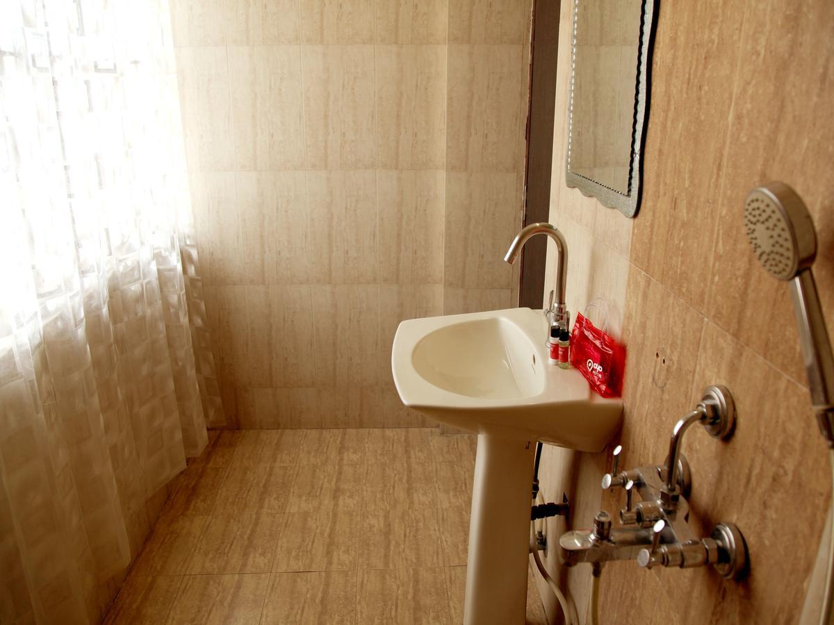 Oyo 2054 New Hotel Broadway 瓦拉纳西 外观 照片