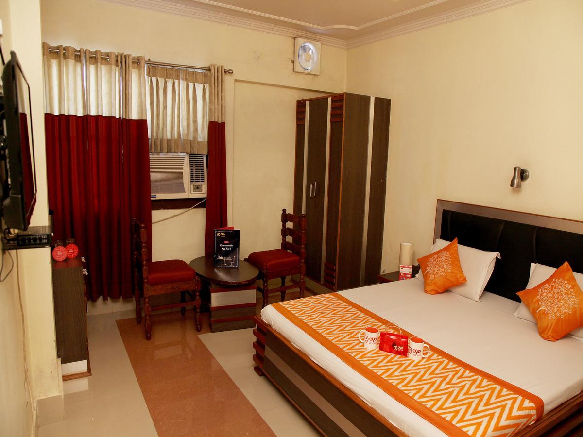 Oyo 2054 New Hotel Broadway 瓦拉纳西 外观 照片