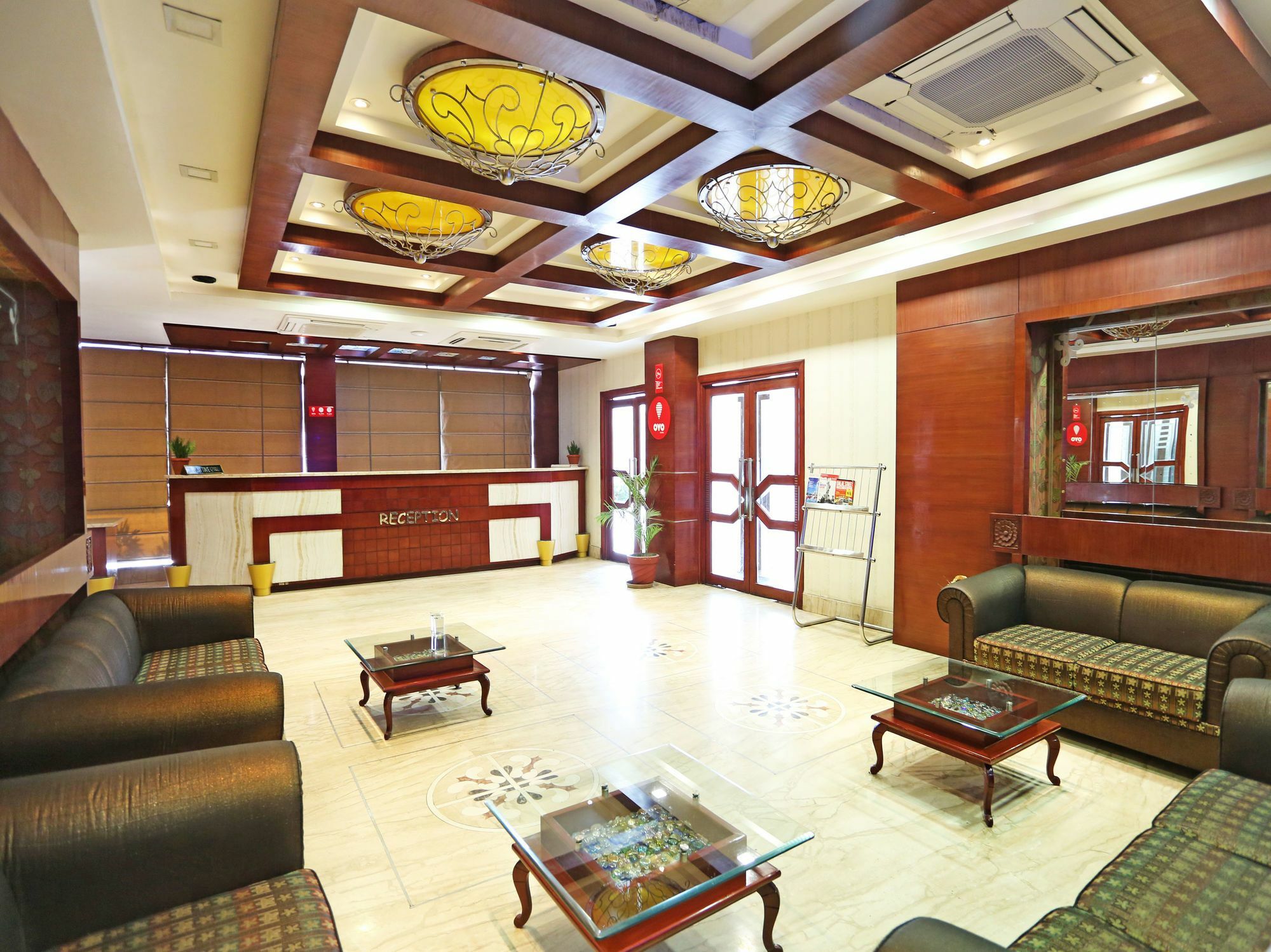 Oyo 2054 New Hotel Broadway 瓦拉纳西 外观 照片