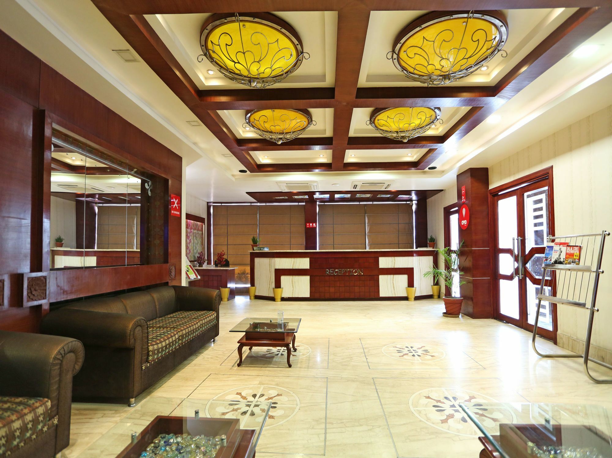 Oyo 2054 New Hotel Broadway 瓦拉纳西 外观 照片