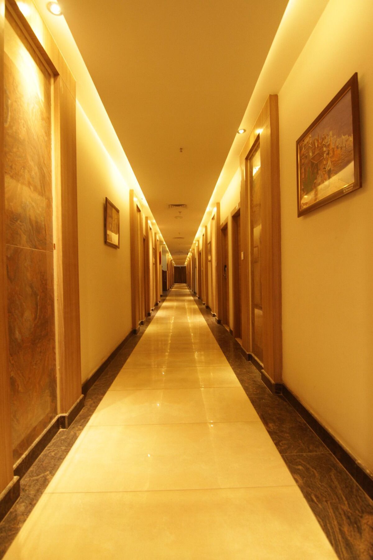 Oyo 2054 New Hotel Broadway 瓦拉纳西 外观 照片