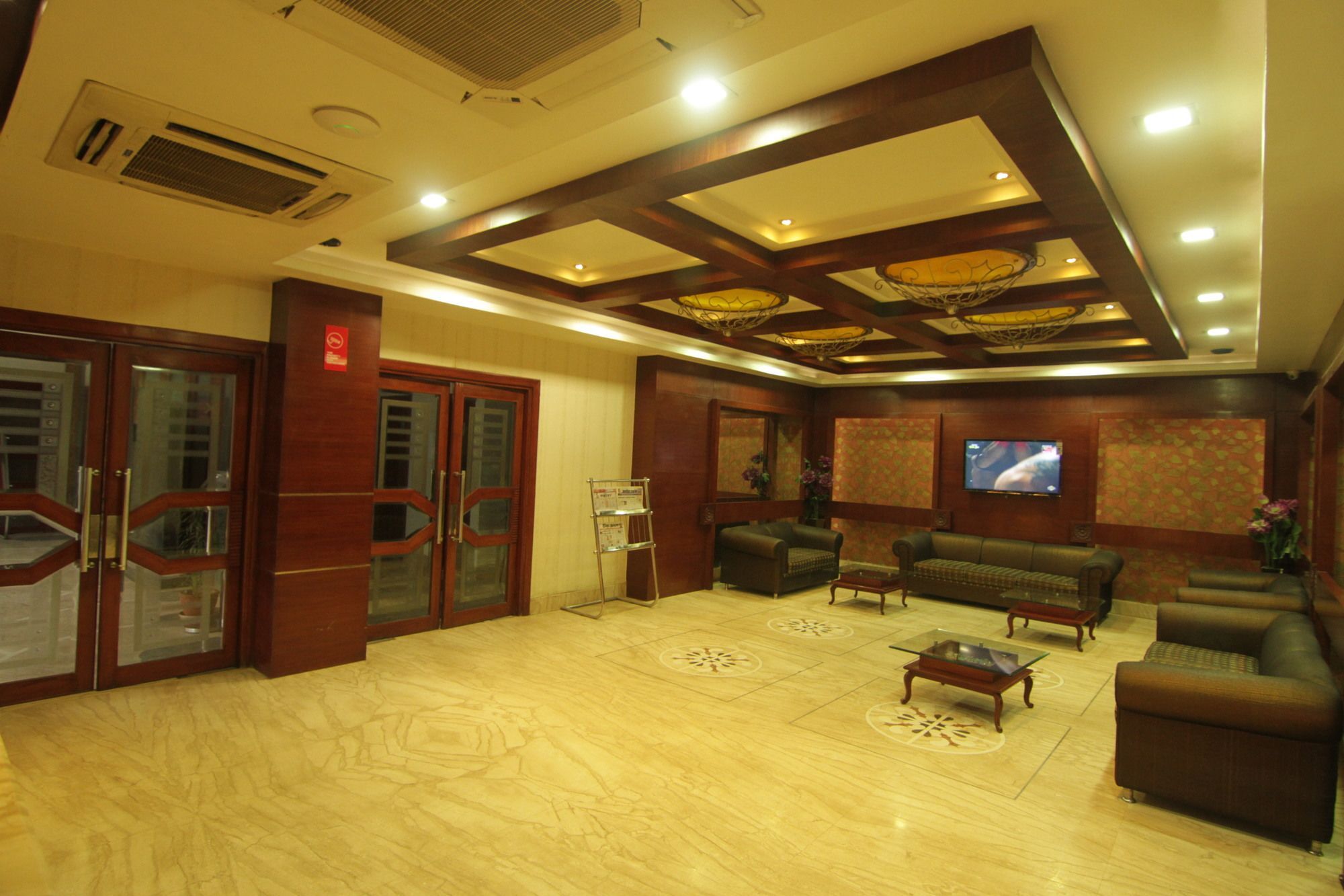 Oyo 2054 New Hotel Broadway 瓦拉纳西 外观 照片