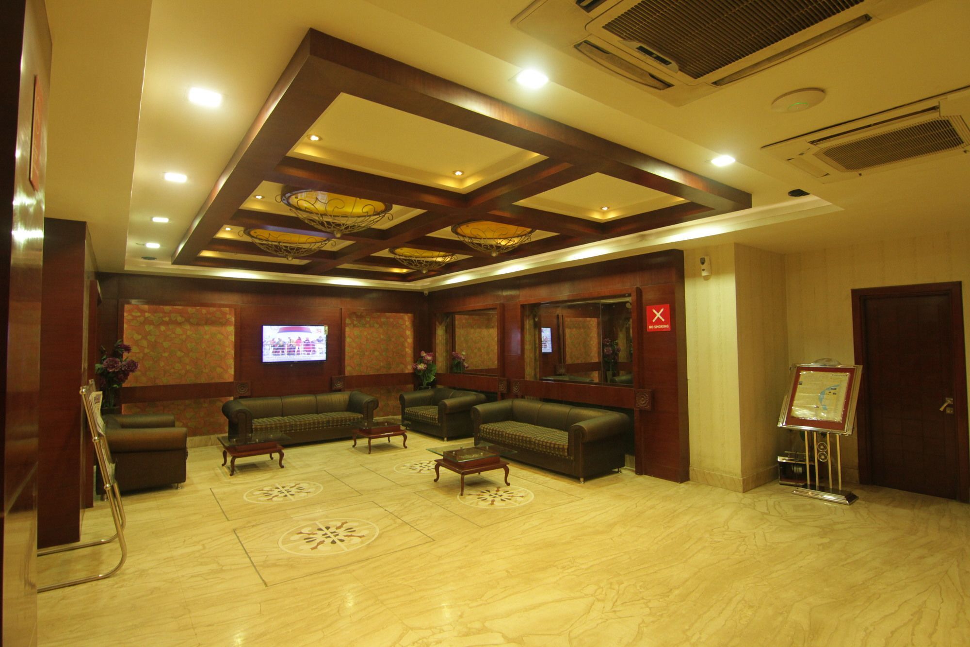 Oyo 2054 New Hotel Broadway 瓦拉纳西 外观 照片